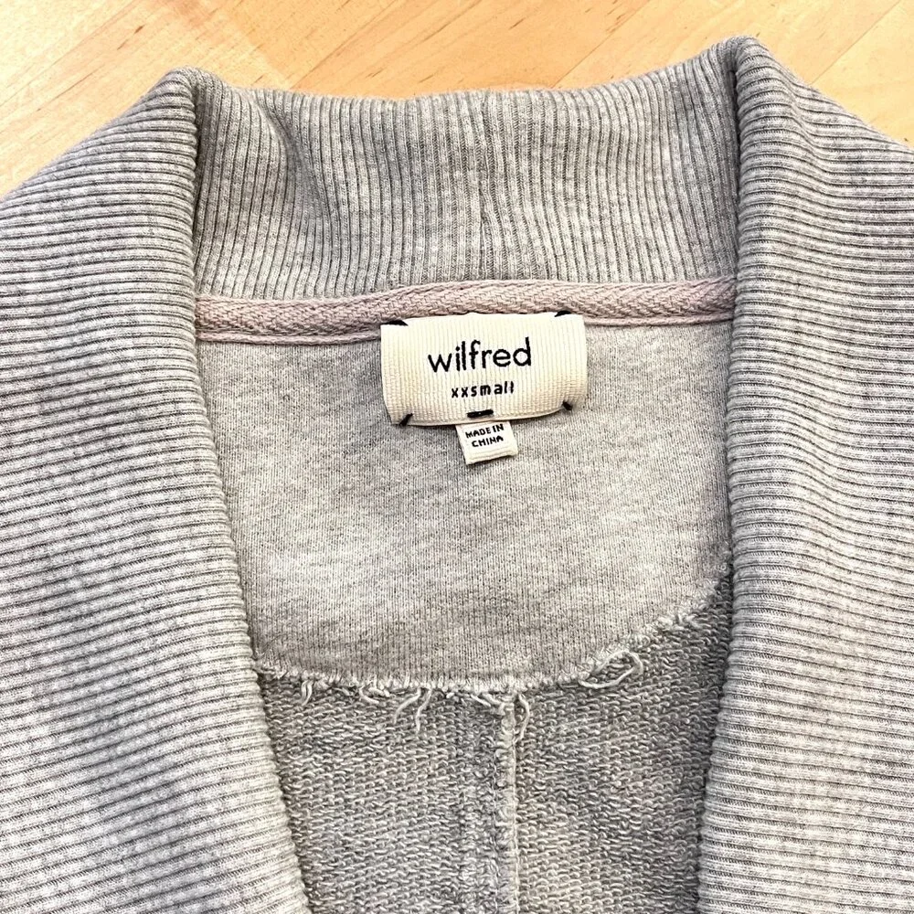 Wilfred Aritzia Diderot Cocoon Shawl Cardigan Sweater XXS XS Grey Silver Studs - Picture 3 of 10